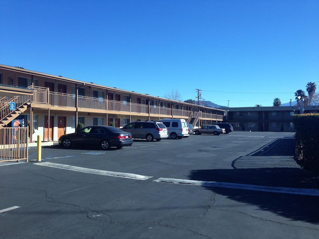 Downtown Motel 7 サン・バーナディーノ エクステリア 写真